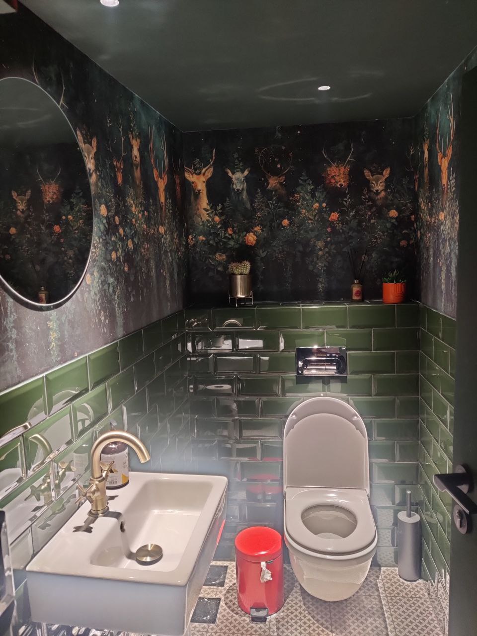 Image illustrating key points about the introduction of the blog on Write a blog about an installation project in Chanhassen area in Minnesota, a bathroom mural project through AI midjourney the images were created. Wallpapertwins did the installation and printing for the job..