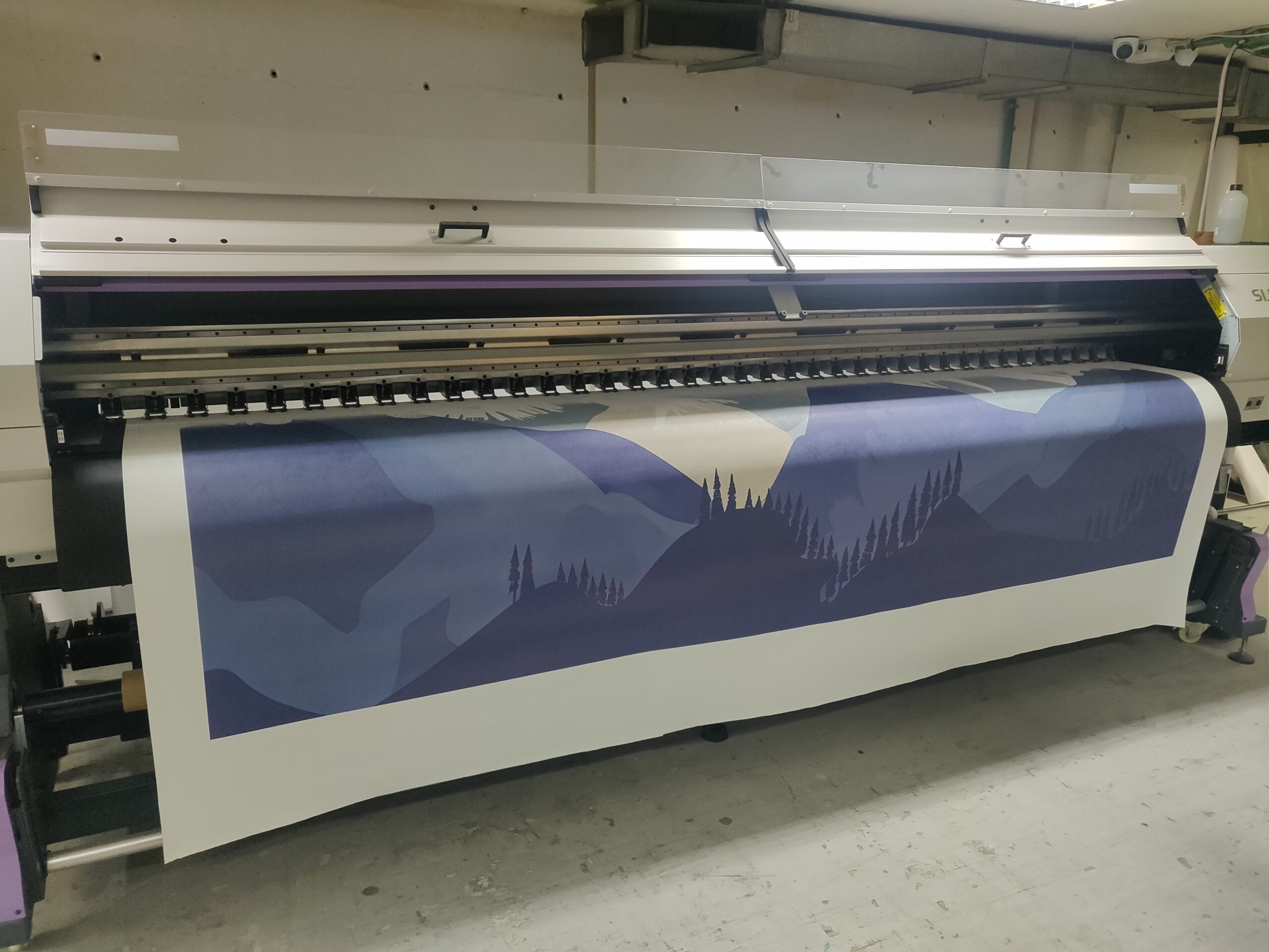 UV printer printing mural in Minneapolis.